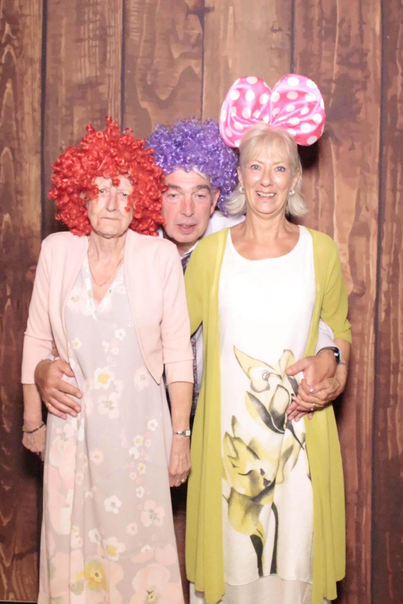 Christopher & Nicole's Wedding | View more photos from the event at gallery.myphotoboothexperience.co.uk/u/MyPhotoBoothExperienceLtd/Christopher-Nicoles-Wedding